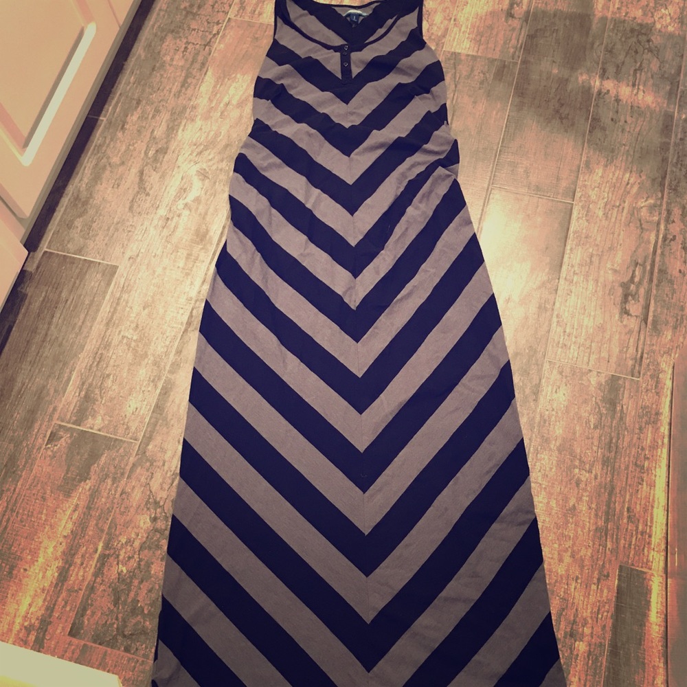 Old Navy Maternity maxi dress. Size S