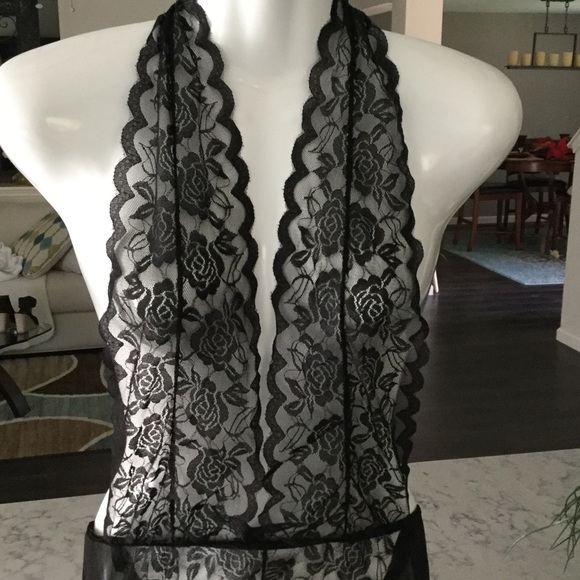 ๐Gorgeous !  HOST PICK DEC 26. Best in Boutiques - Picture 3 of 4