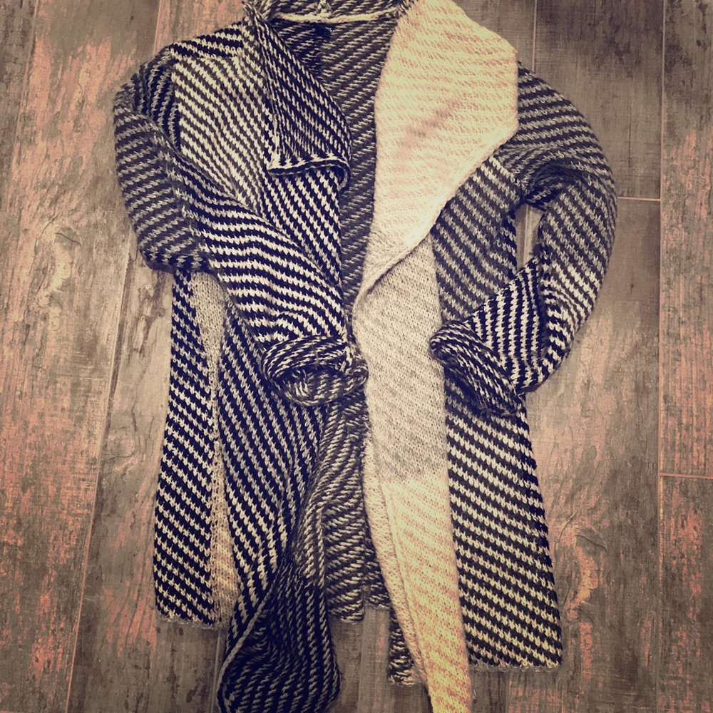 Old Navy Maternity cardigan sweater