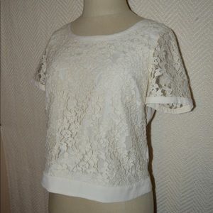 Cute cream classy crop top size XS