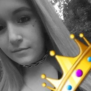 Meet your Posher, Lauren