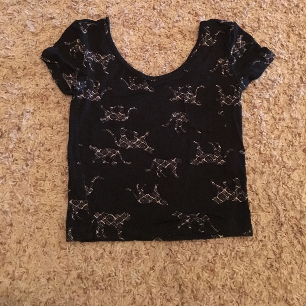Black tiger print crop top