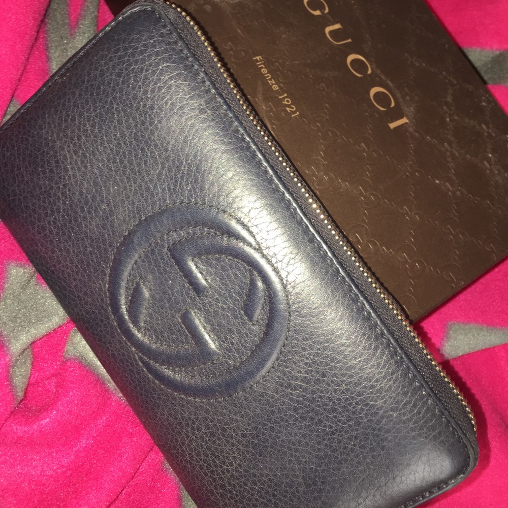 It's time to replace this lovely wallet with a new