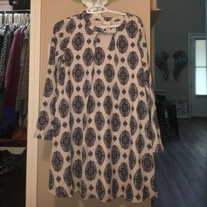 Size small Altard State long sleeve shift dress