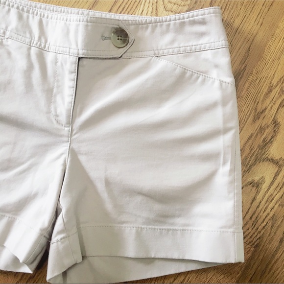 Ann Taylor | Signature Fit Shorts - Picture 2 of 6