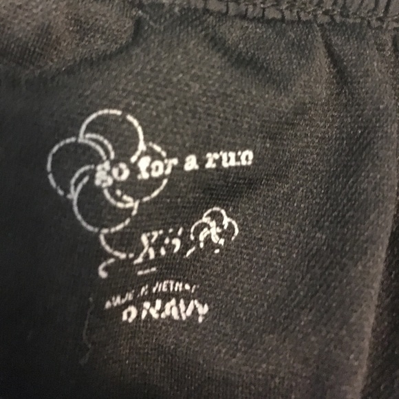 Extra cute black running shorts - Picture 2 of 3