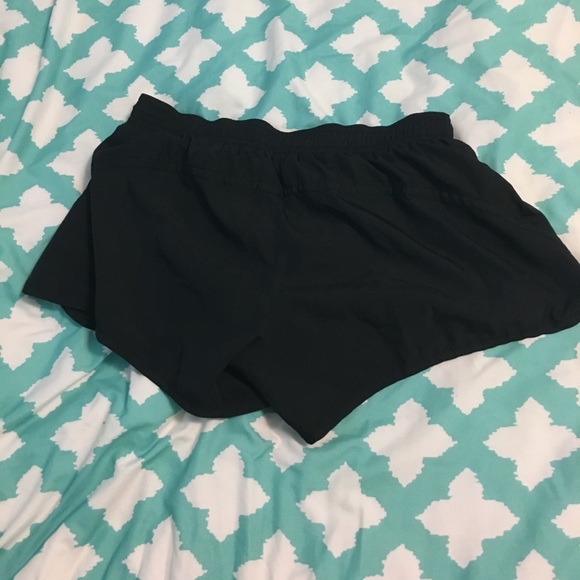 Extra cute black running shorts - Picture 3 of 3
