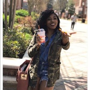 Meet your Posher, Ariel