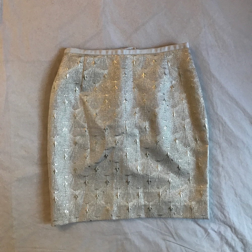 H&M Cream Skirt w/Gold Stitching