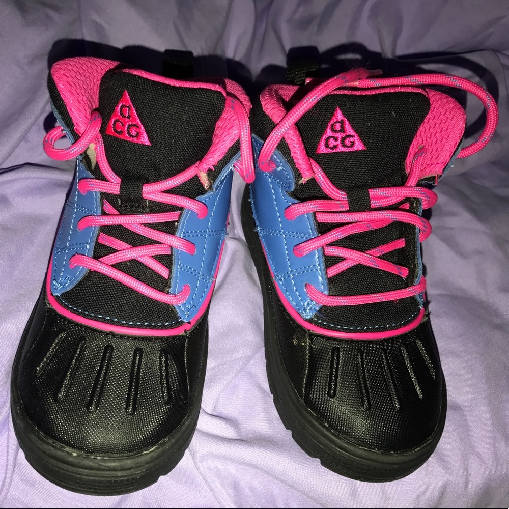 Nike ACG Girls Boots Size 8c