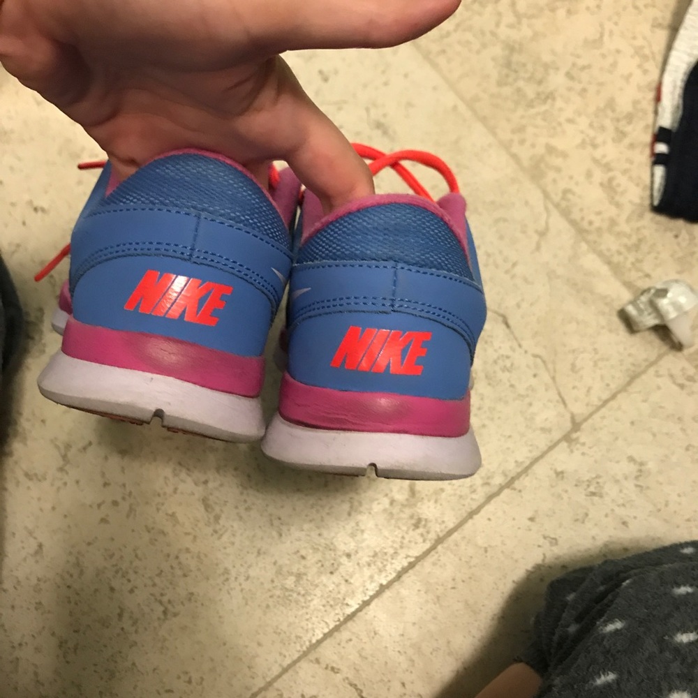 Nike sneakers - Picture 4 of 6