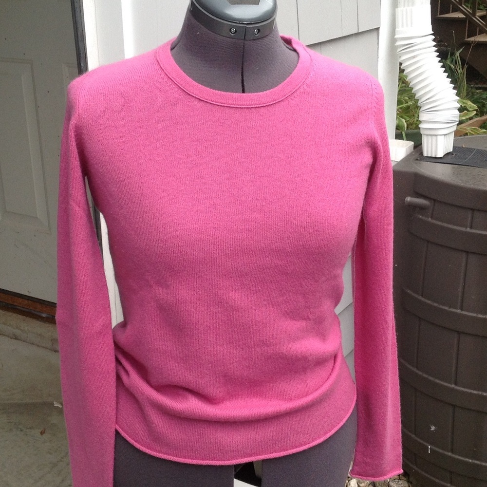 Rosy pink cashmere sweater. Shoulder-bottom-24”, sleeve-24”, width-161/2”