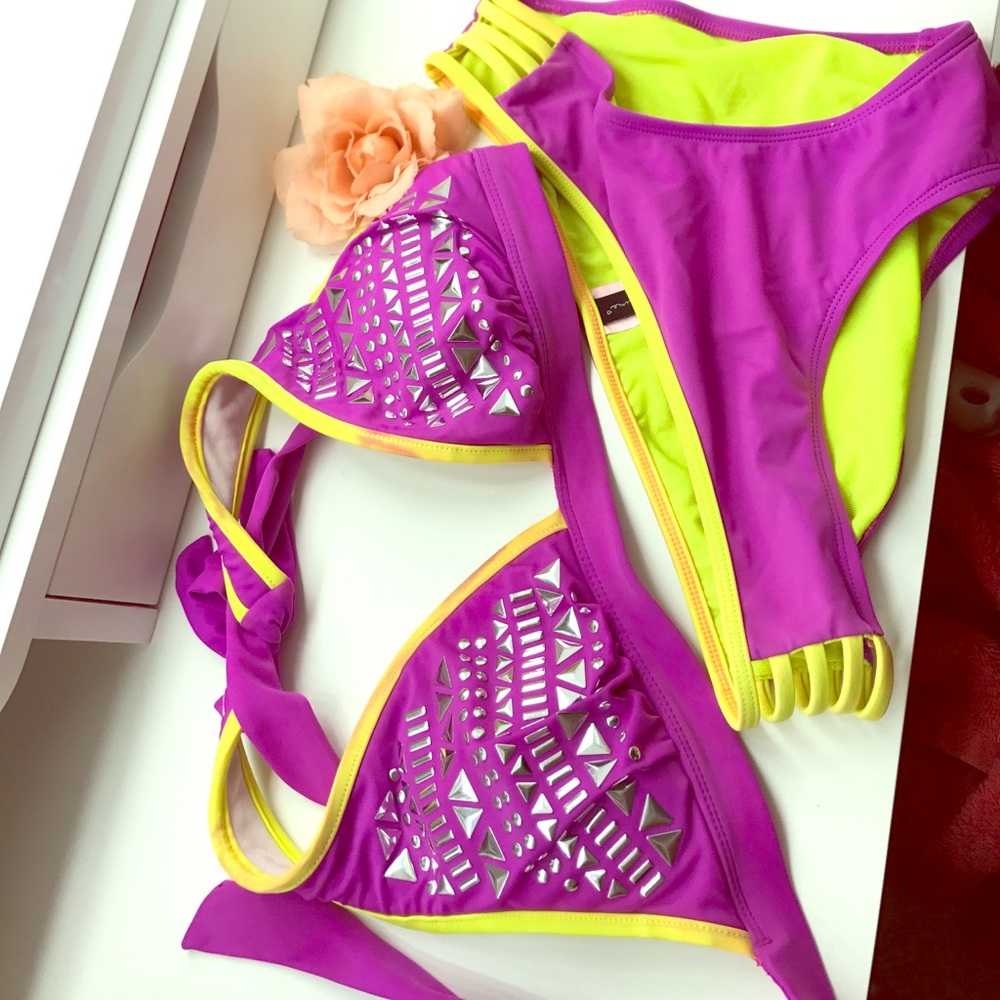 Bathing suit