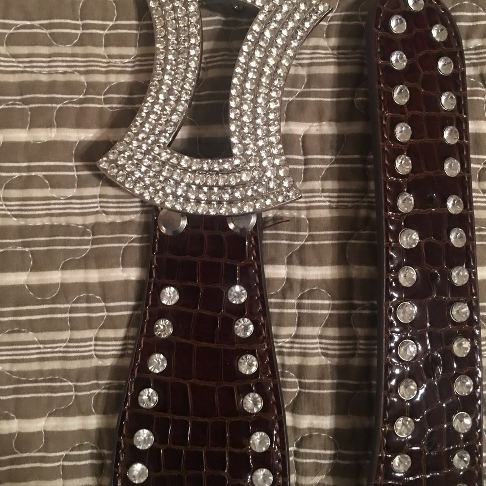 Leather stretch belt