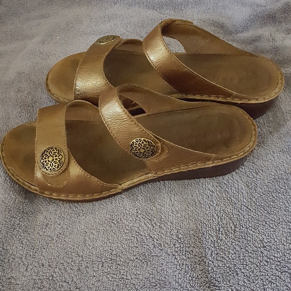 Aravon by New Balance slip-on,  size 9B
