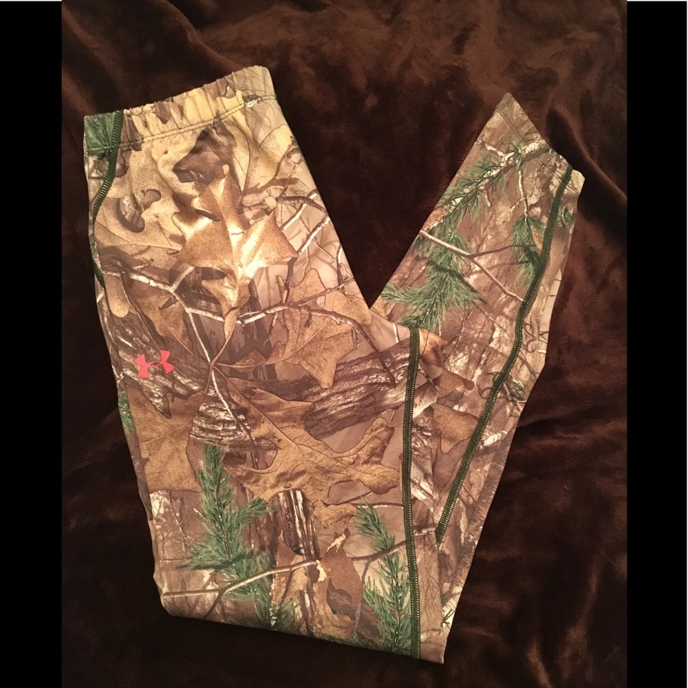 💥Under Amour Real Tree Leggings💥