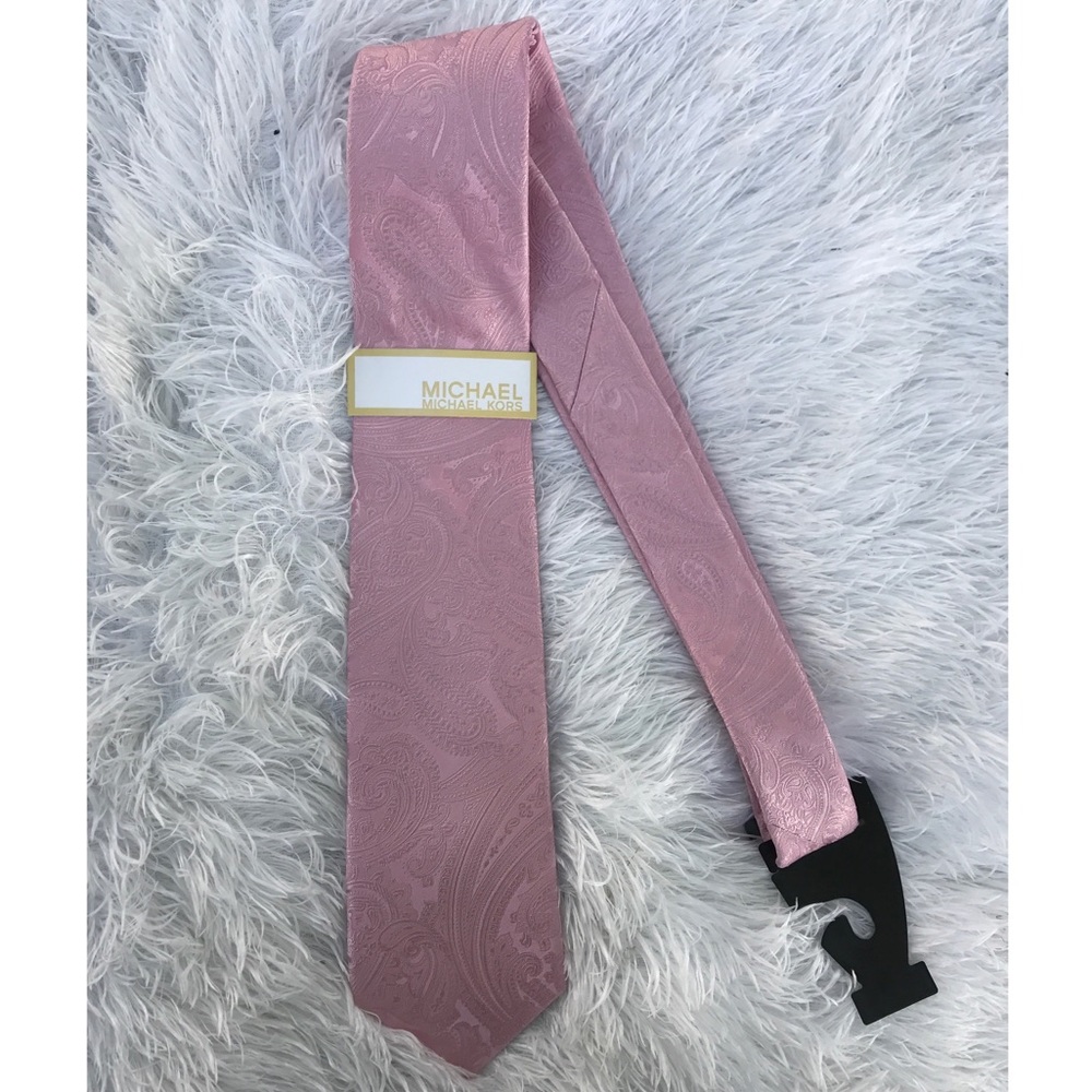 NWT Michael Kors Paradise Paisley 💯% Silk Tie
