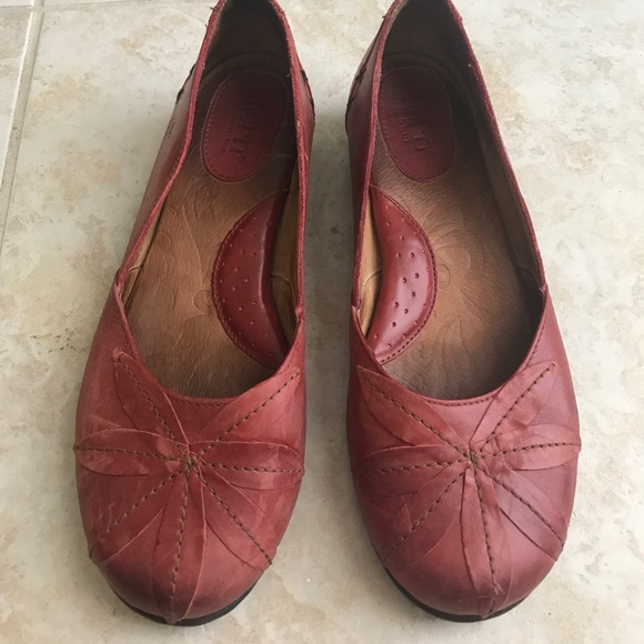 Born Shoes - Picture 2 of 5