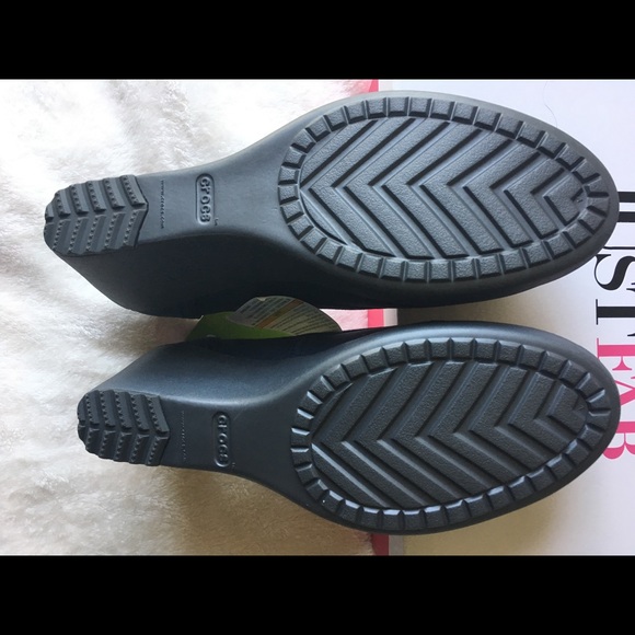 Crocs navy shoes - Picture 3 of 4