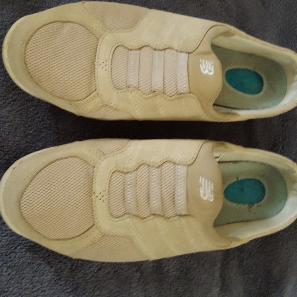 New Balance women's slip-on walking shoes size 9D