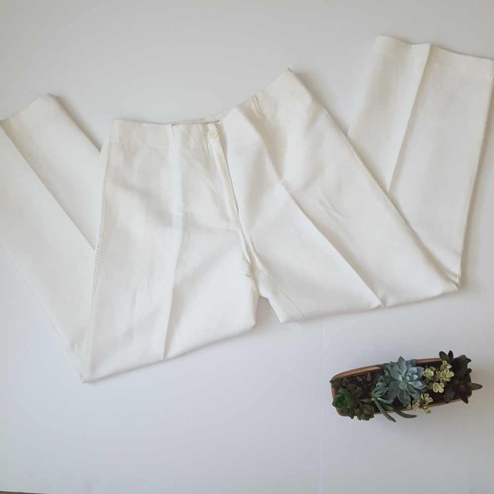 Nine and company off white cropped capris