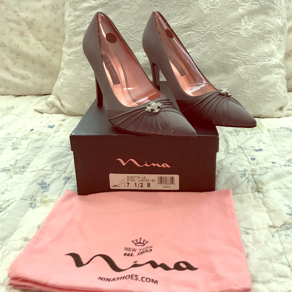 Nina Quentin heels in Luster