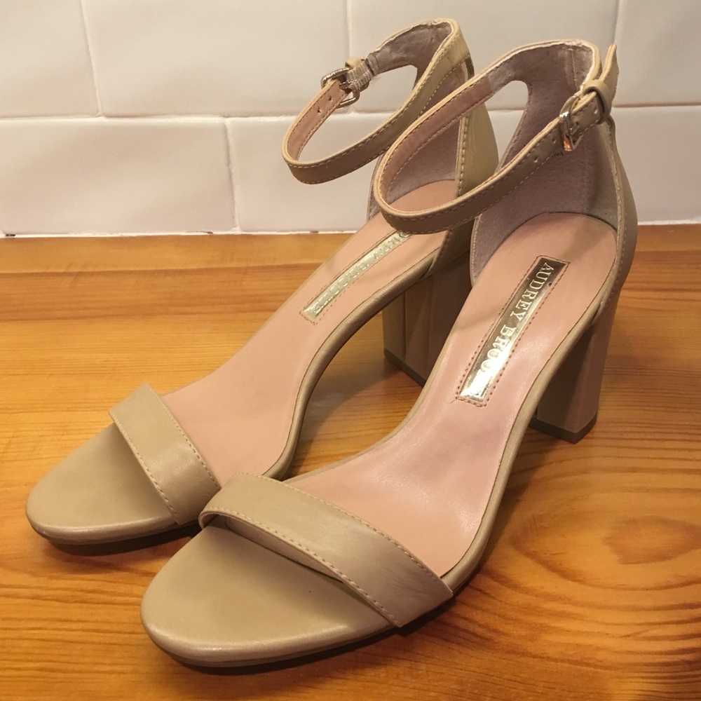 Nude, single strap, block heel sandal