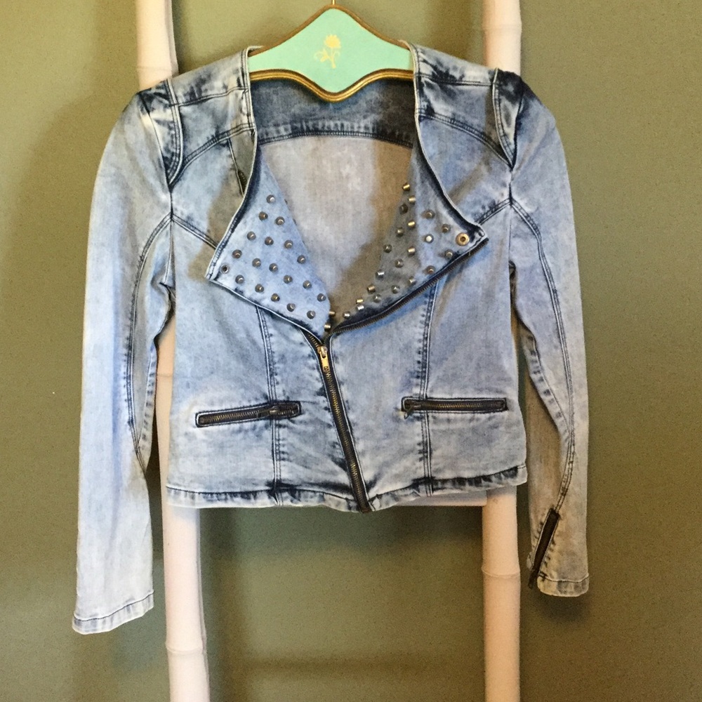 Stonewashed Jean coat.