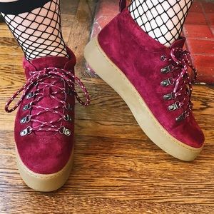A7EIJÈ SUEDE PLATFORM SNEAKER BOOTIES