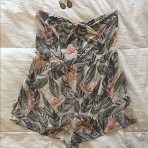 Cute, Strapless Kendall & Kylie Romper