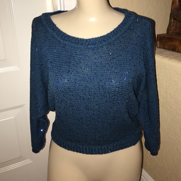 *Splendid Scoop Neck Cropped Sweater Sequined - Picture 2 of 8
