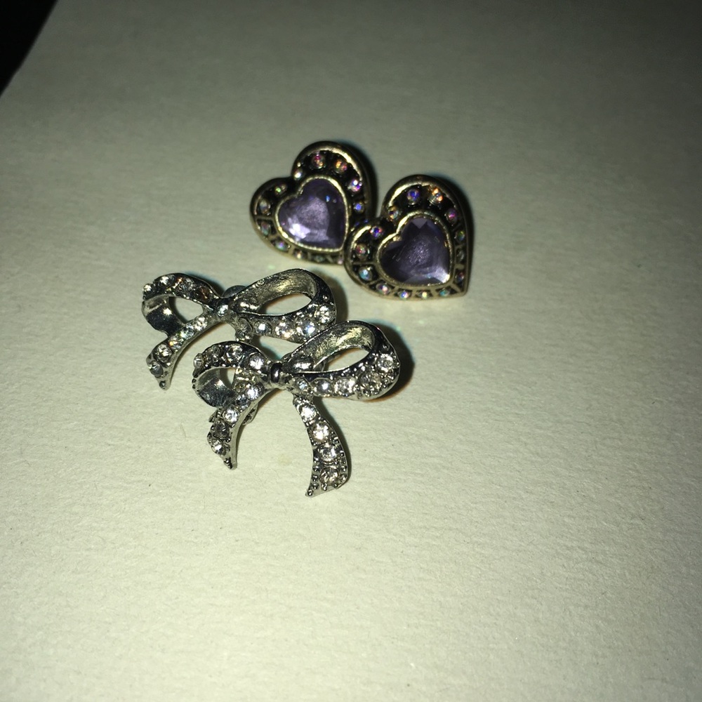 Betsey Johnson heart earrings