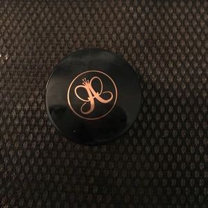 Anastasia Beverly Hills dip brow
