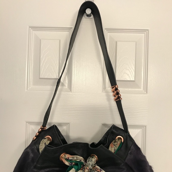 LIKE NEW La Gioe di Toscana by Sharon Gioe fur bag - Picture 3 of 11