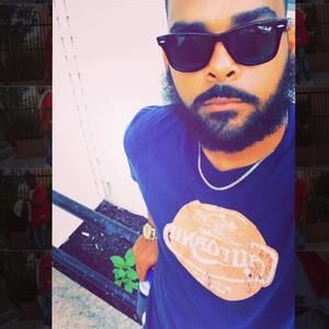 Meet your Posher, Luis