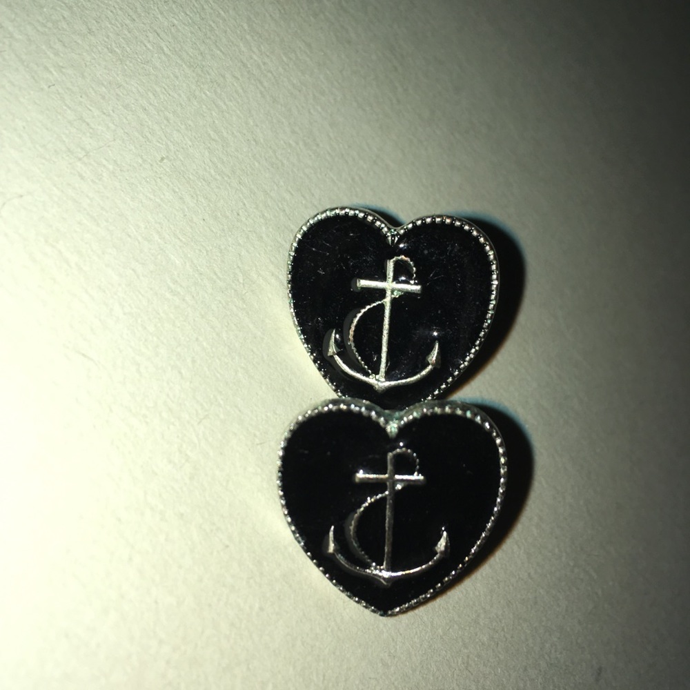 Nautical anchor studs