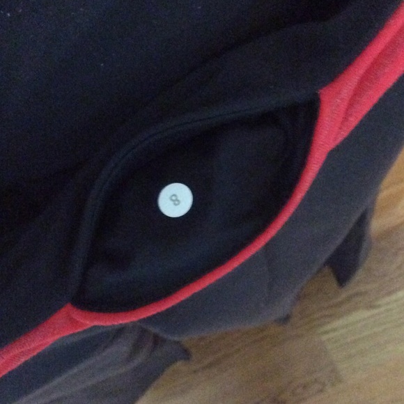 Lululemon yoga pants - Picture 3 of 4