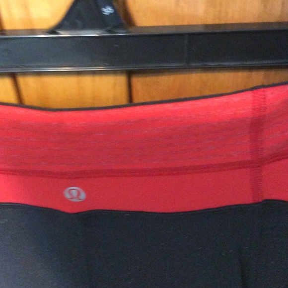 Lululemon yoga pants - Picture 4 of 4