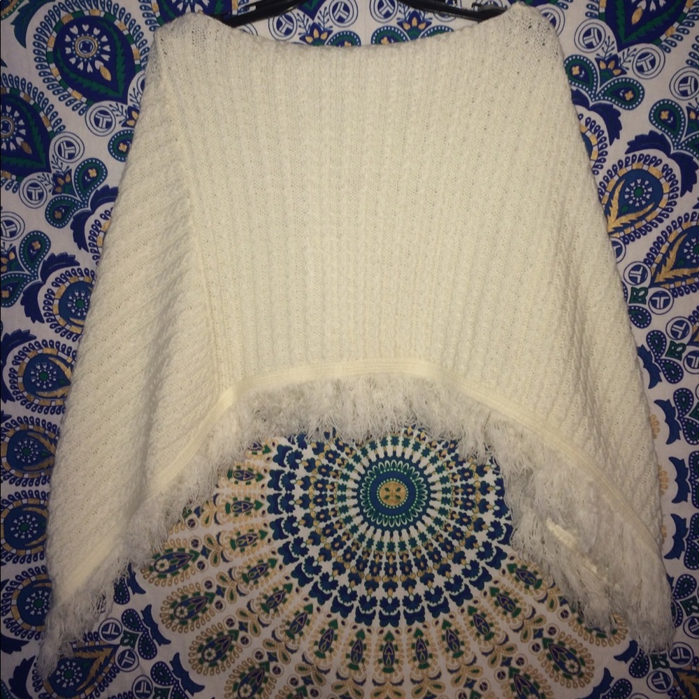 Knit poncho white, mandee
