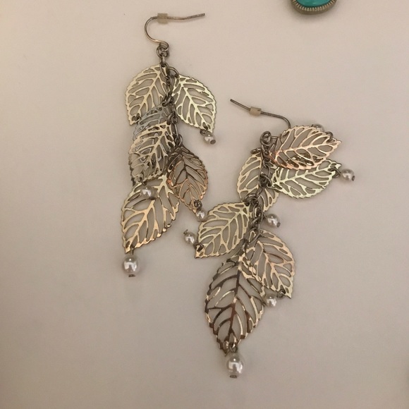 Earring bundle - Picture 8 of 8