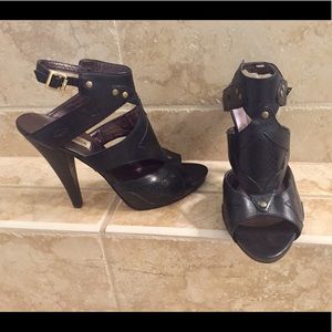 Steve Madden "Madalynn" gladiator Bootie / Sandal