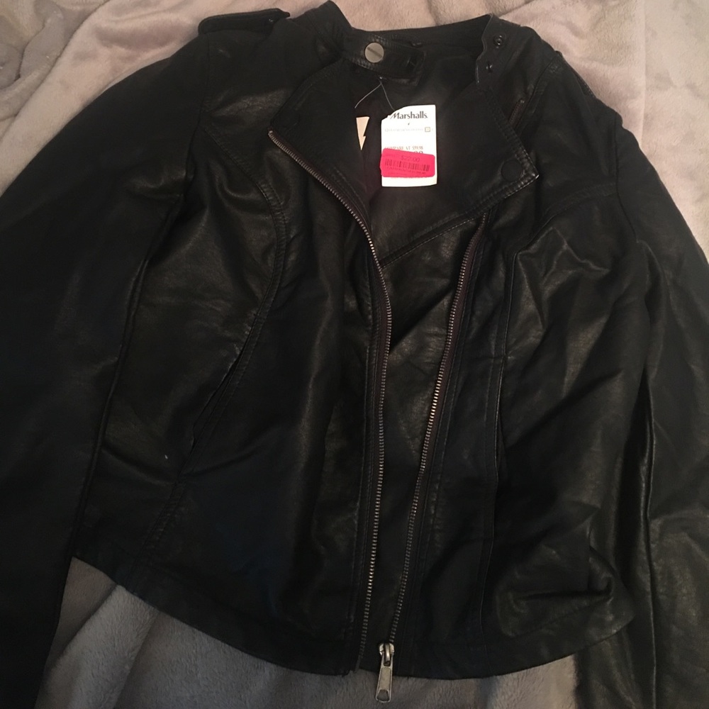 Leather jacket! Never worn!! Still has tags!