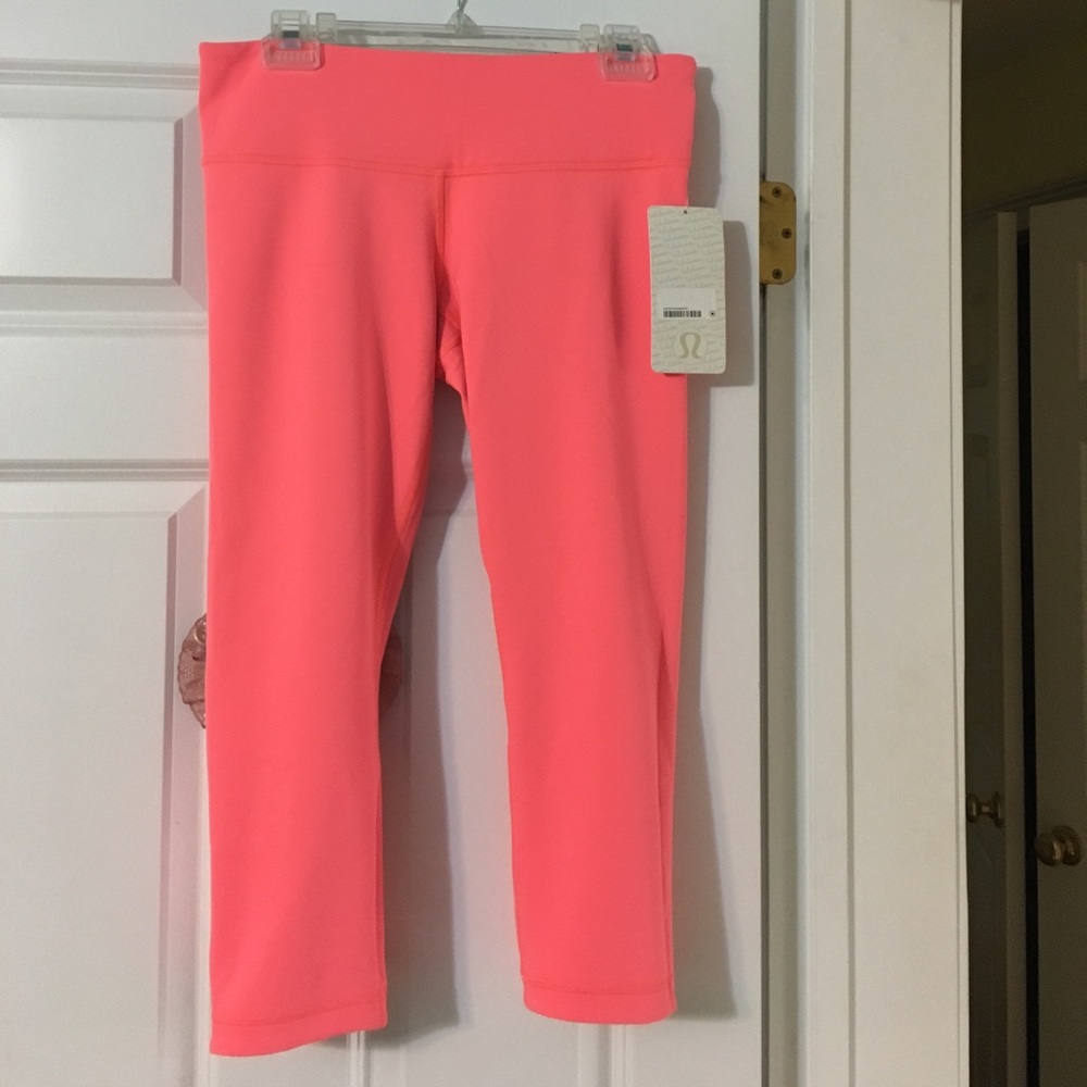 Lululemon Cropped Yoga Pants