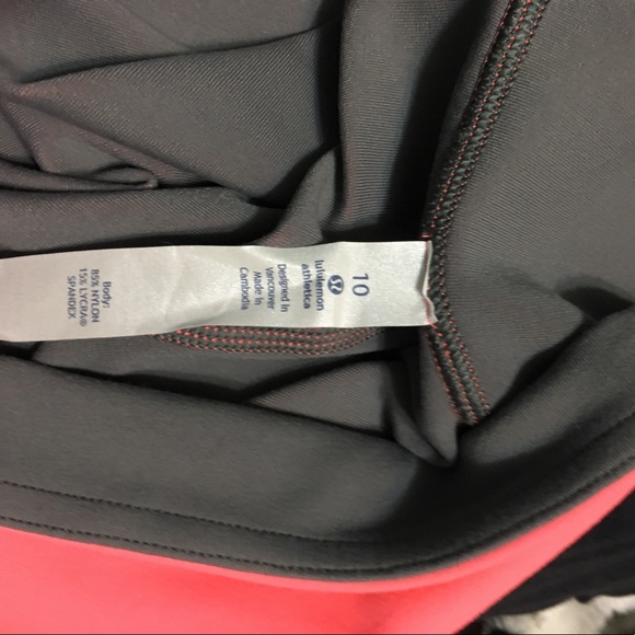 Lululemon Cropped Yoga Pants - Picture 6 of 8