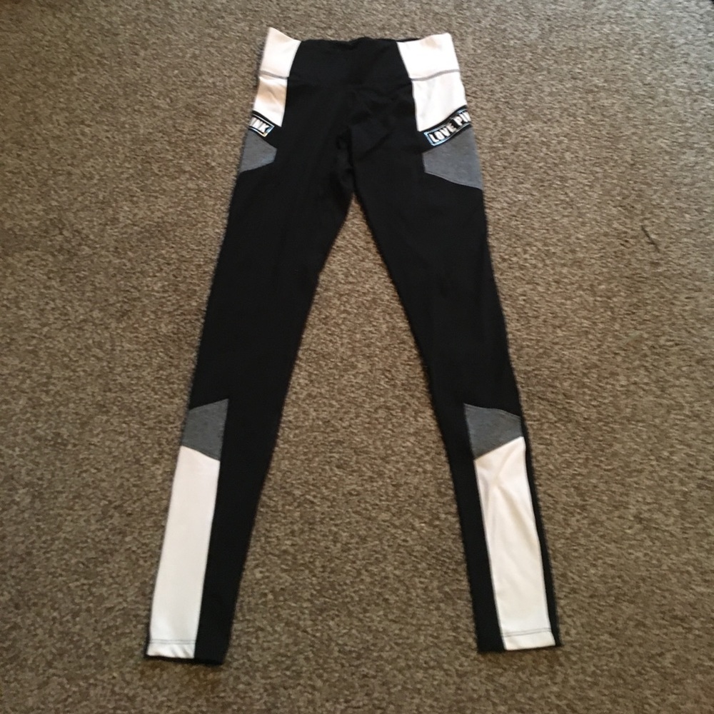 😍Pink Victoria's Secret Logo Leggings😍