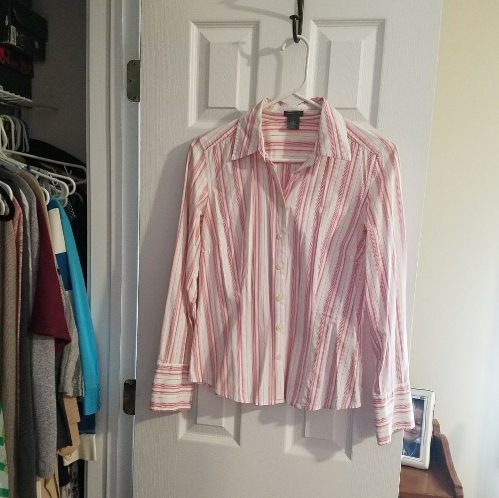 Ann Taylor button up dress shirt size 4