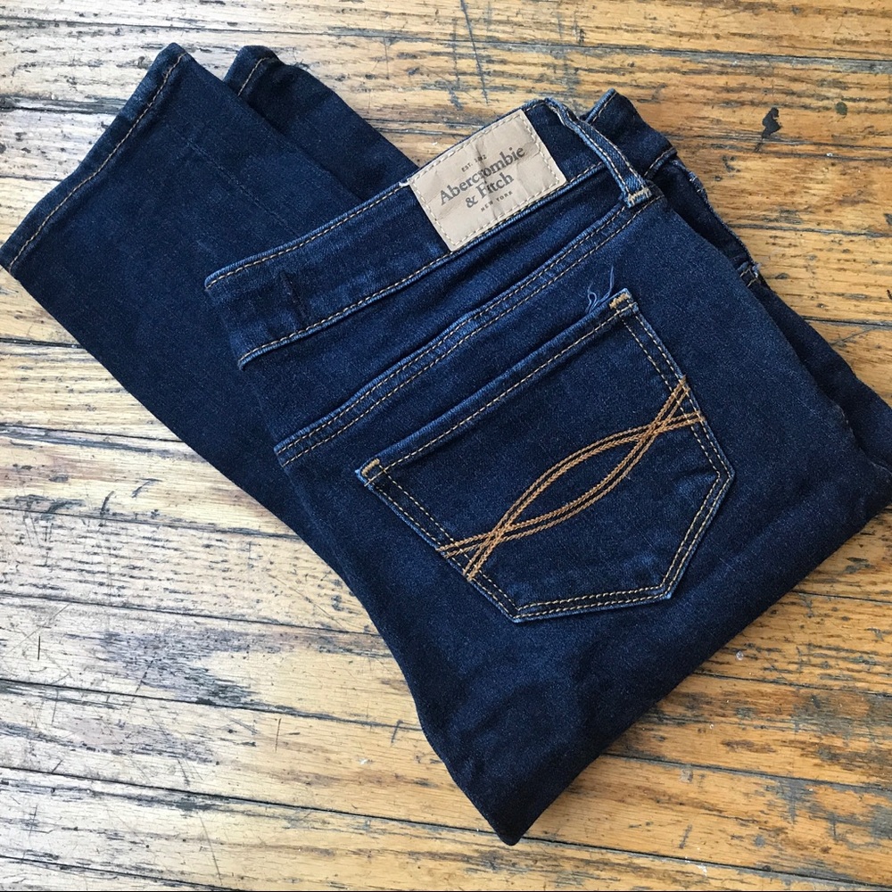 Abercrombie stretchy skinny jeans size 0R ❤️