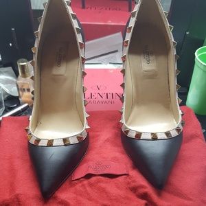 Valentino Shoes - Valentino Rock stud Pumps Valentino Shoes - Valentino Rock stud Pumps