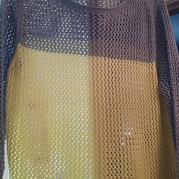 Women's sweater - Picture 2 of 2