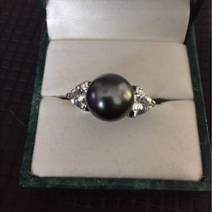 NEW SUZANNE SOMERS GRAY PEARL RING & CZ TRILLIANTS